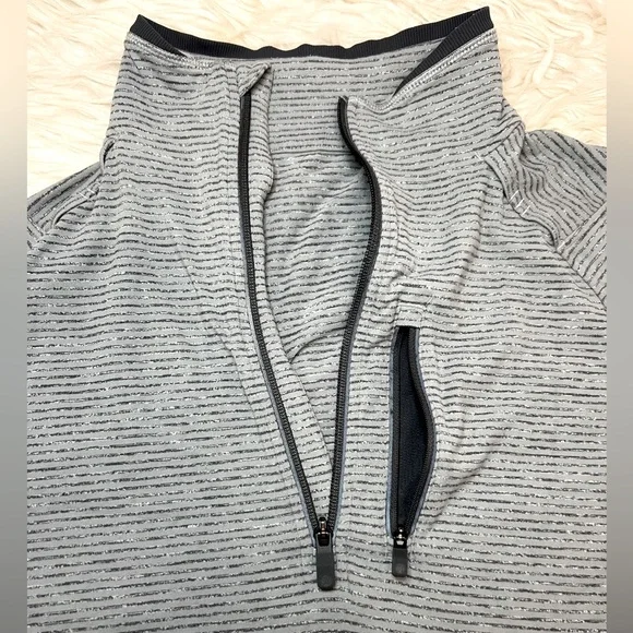 Lululemon Surge Quarter Zip Pullover Long Sleeve Shirt Gray Striped Mens Medium - Picture 3 of 9
